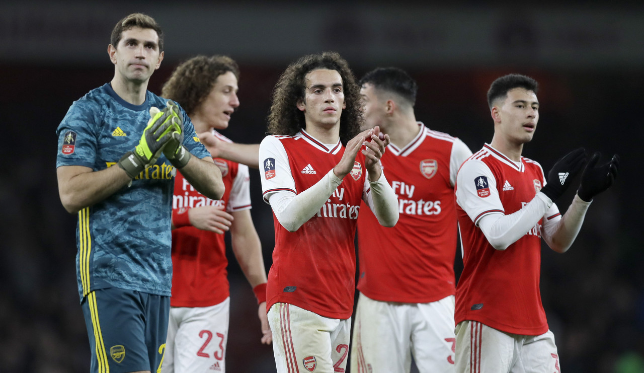 罗马诺：马斯坦托诺绝对不可能在1月外租离开皇马（罗马诺：马斯坦托诺一月不会以租借形式离开皇马）