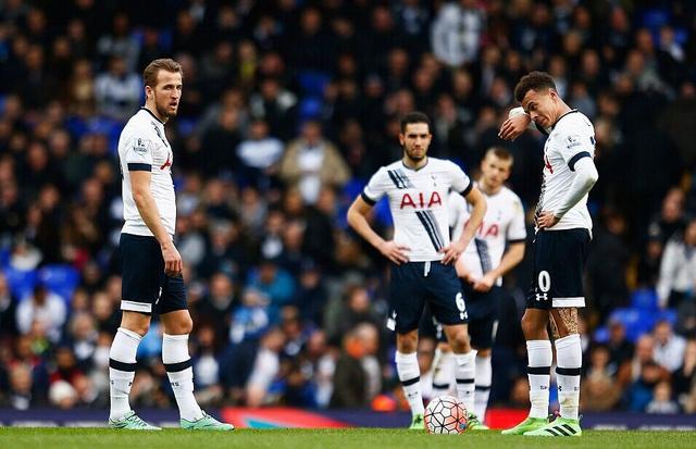 足球巴萨新星闪耀西甲，媒体：未来属于他（巴萨新星西甲大放异彩，媒体称他的时代已来）