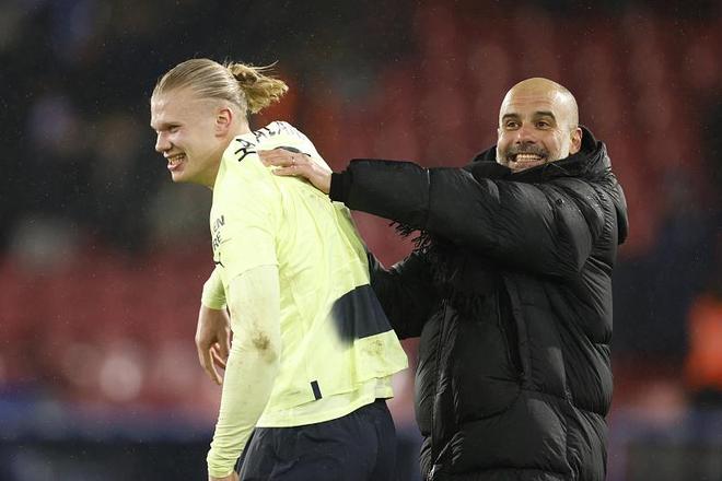 赛后情书：上海海港再度夺冠，颜骏凌历史最被低估门将（赛后寄语：上海海港再捧桂冠，颜骏凌堪称史上最被低估的门神）