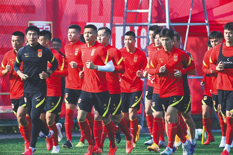 西海岸代理主帅：希望带领球队取胜，巩固我们在积分榜的位置（西海岸临时主帅：力争赢球，稳固积分榜排名）