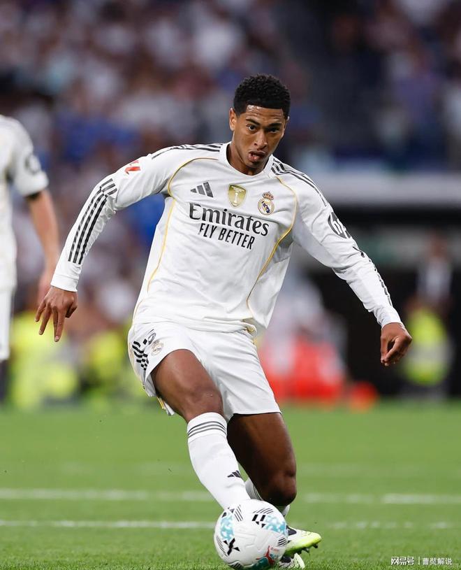 都体：邓弗里斯可能继续缺席与马竞比赛；泽林斯基已参加合练（都体：邓弗里斯或继续缺阵对马竞之战，泽林斯基已回归合练）