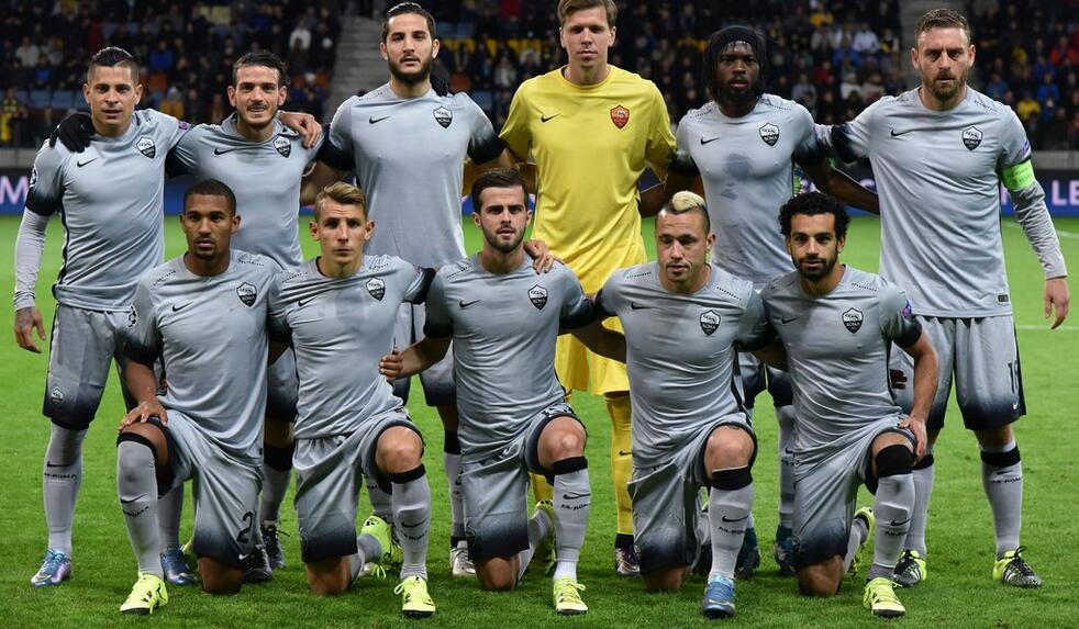 NBA季后赛焦点球员表现回顾（NBA季后赛关键球员表现盘点）