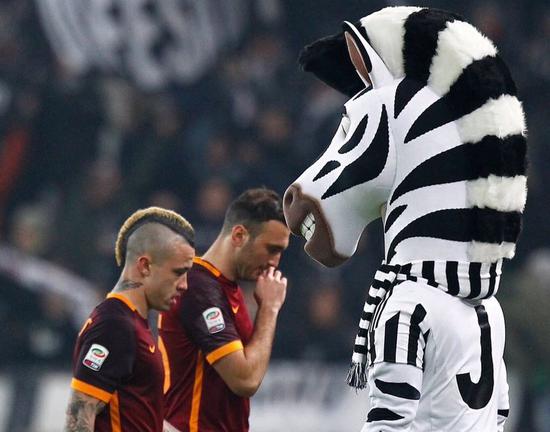 镜报：英超俱乐部密切关注维尼修斯，曼联利物浦都曾对他有意（镜报：英超多队关注维尼修斯，曼联、利物浦均曾有意）