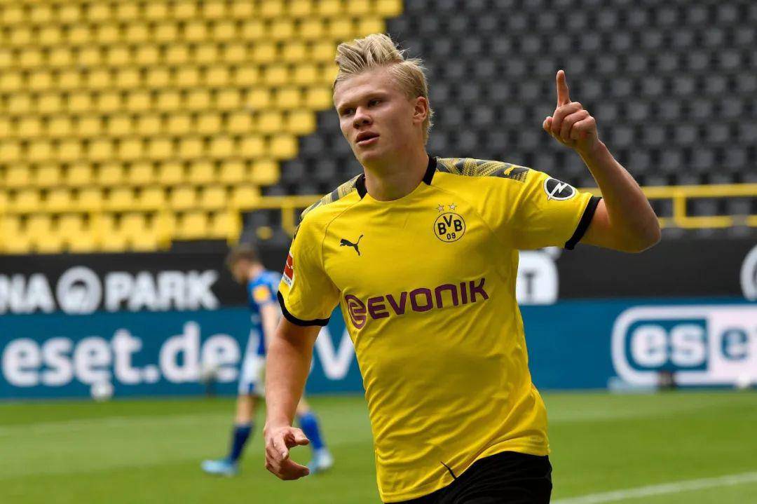 又换一家品牌！库里今日赛前穿上了New Balance（库里赛前又换牌 今日上脚New Balance）