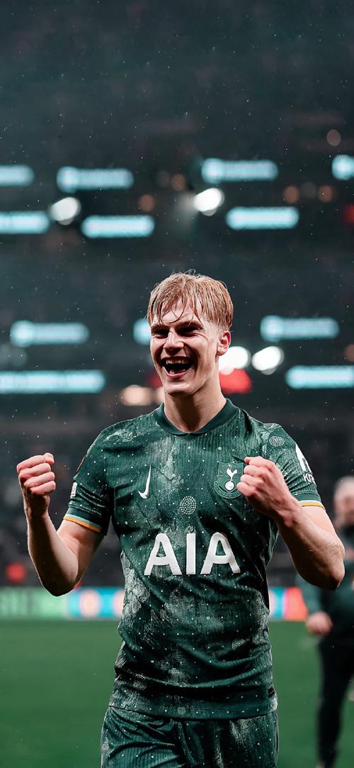 NBA：雄鹿再取关键胜利 字母哥率队登榜首（NBA：雄鹿再取关键一胜 字母哥带队升至榜首）