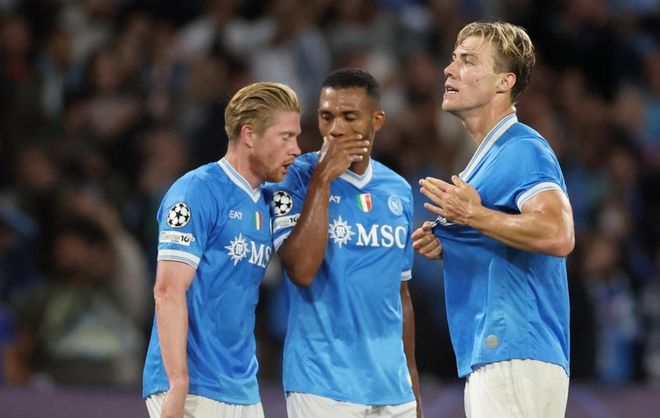 巴西女足大名单：洛蕾娜&卢安妮领衔，老将扎诺蒂回归（巴西女足公布大名单：洛蕾娜、卢安妮领衔，老将扎诺蒂归队）